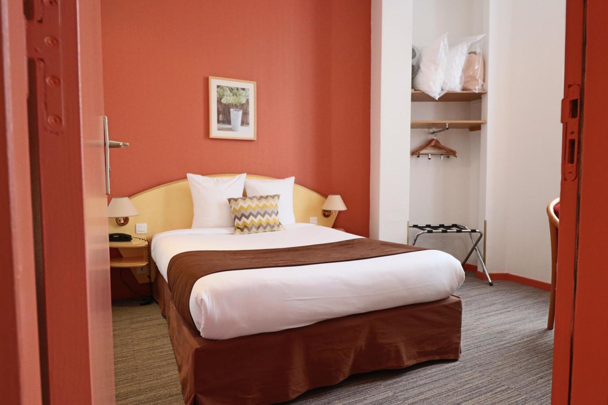 Logis-Hotel Des Oliviers Thionville Luaran gambar